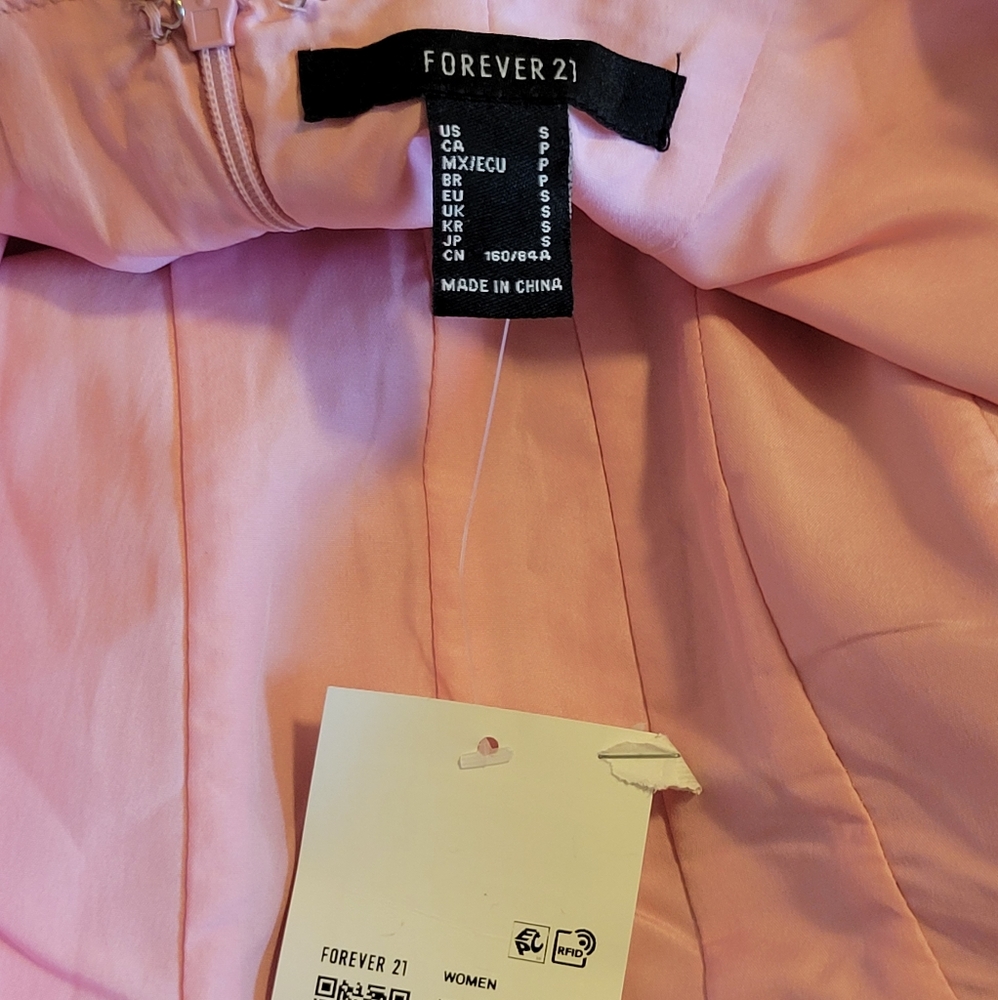 Forever 21 size small beautiful pink dress - Picture 5 of 7